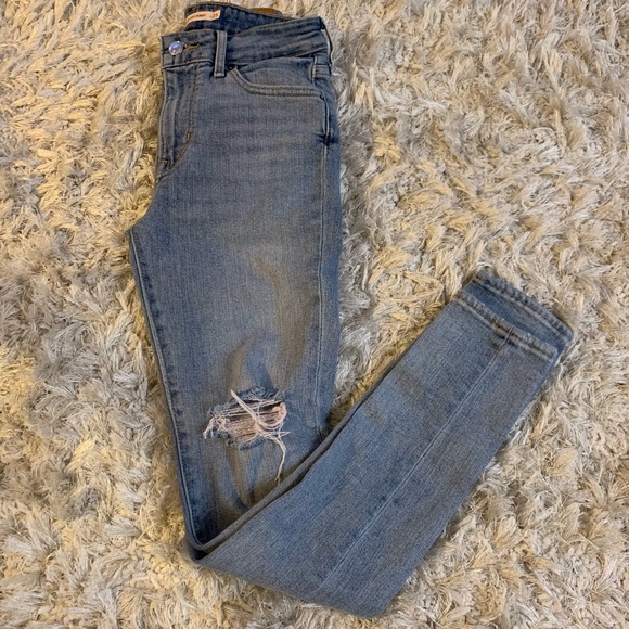 Levi's Pants - Levis distressed skinny jeans
